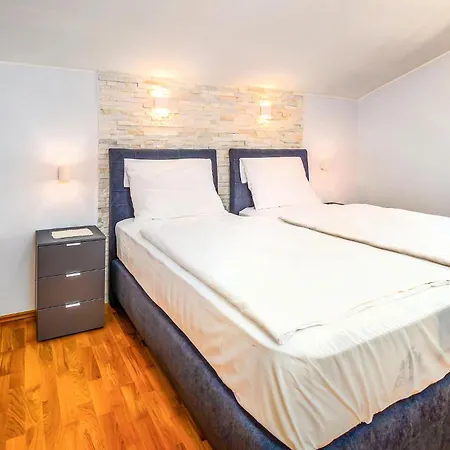 Beautiful In With Wifi *