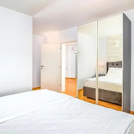 Beautiful In Labin With Wifi Apartment