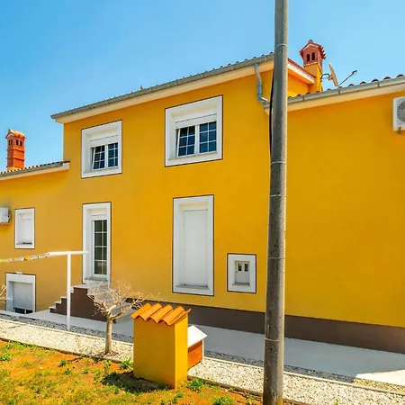 Apartman Beautiful In With Wifi Labin